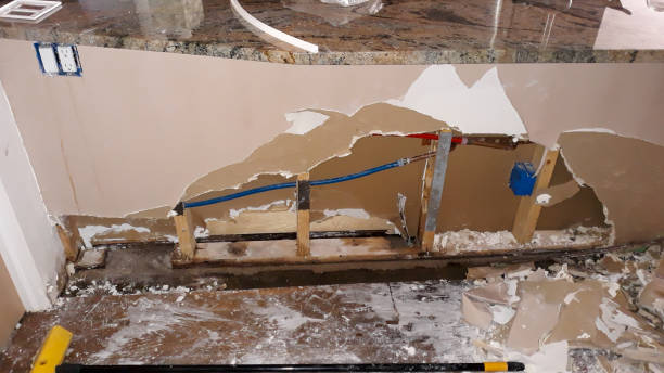 24/7 water damage repair in Constantine, MI